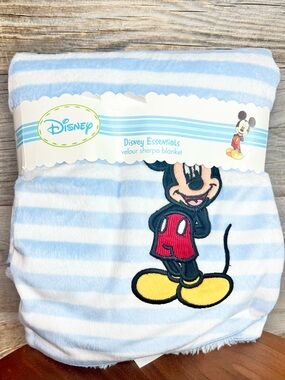 NWT 🆕 Mickey Plush Throw Blanket, 1/$26 (OR 2/$42); travel, hotel, baby & more✨